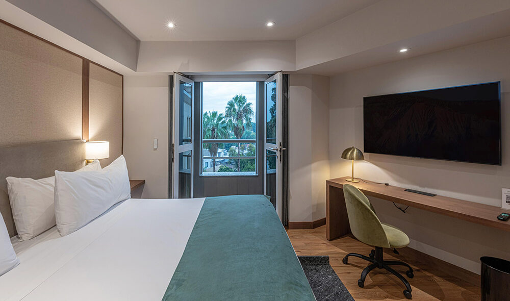Suite-300-2025-05